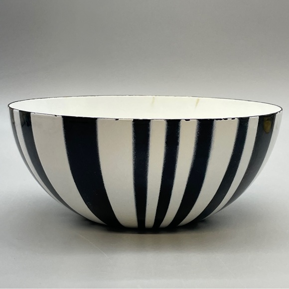 Cathrineholm of Norway Black and White Striped Metal Enameled Bowl 8” MCM - Picture 1 of 14
